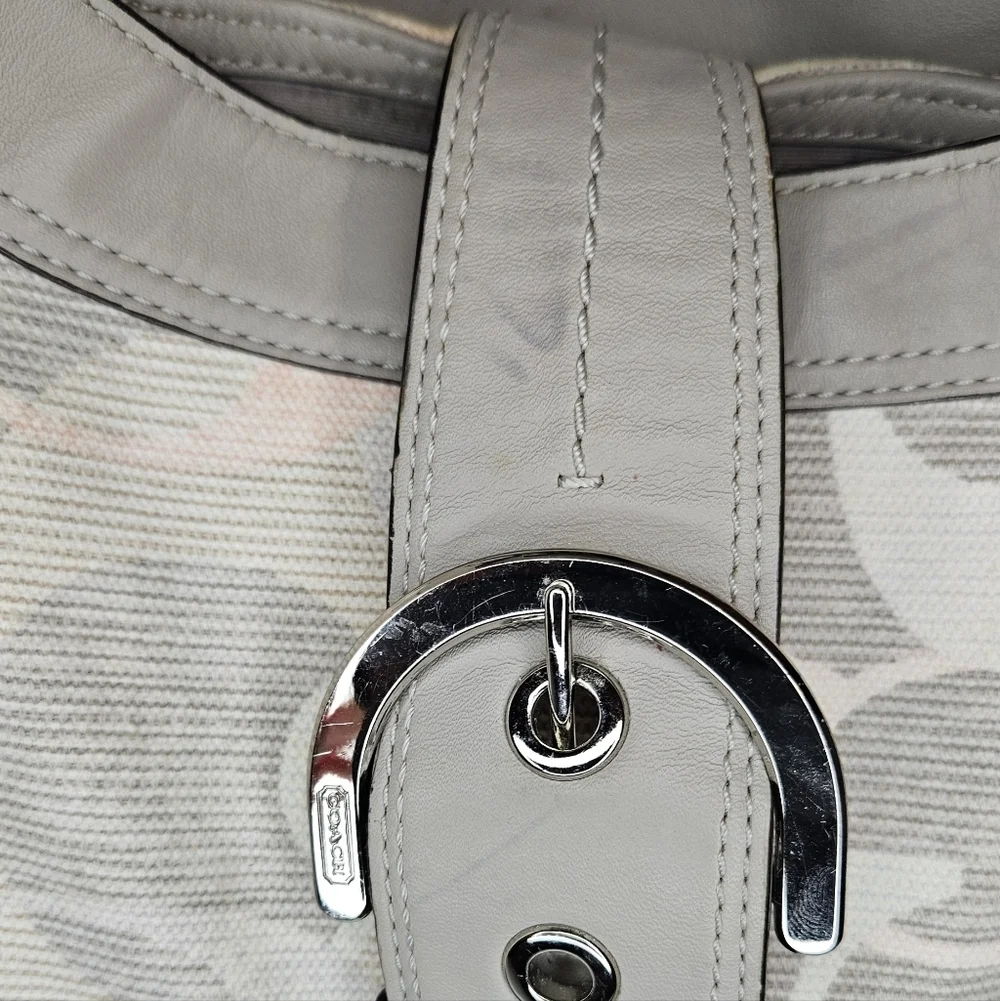 Coach F19214 Vintage Soho Lynn Hobo Bag – Gray & Pink Canvas with Leather Trim